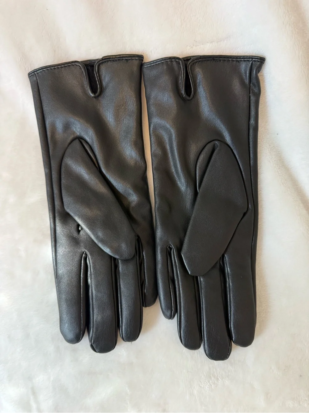 Women's Black Leather Zip-Accent Gloves